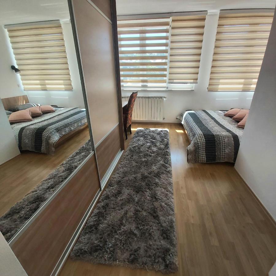 Apartman Lala Apartment ซาราเยโว ภายนอก รูปภาพ